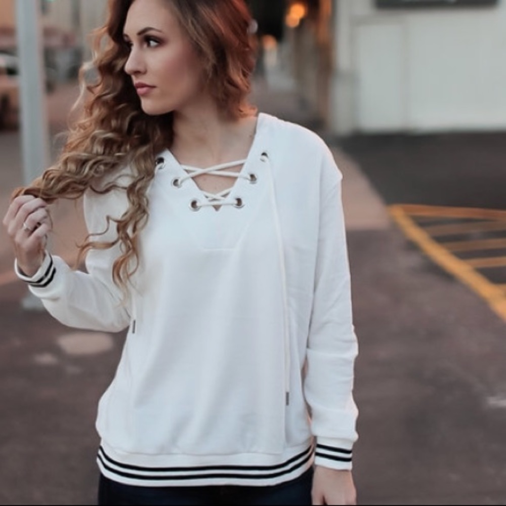 Low stock M-L Adorable preppy sweatshirt - Picture 6 of 7